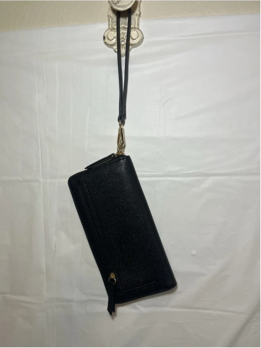 Nine West Zip Around Wallet black Wrist Strap